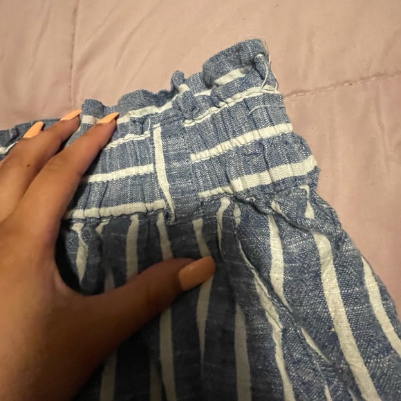 Striped belted shorts - Picture 2 of 5